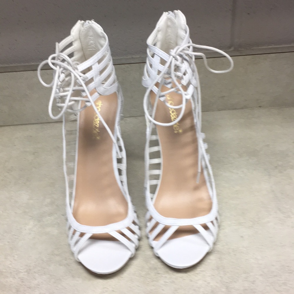 White Shoedazzle tie-up heels
